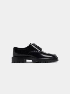 Tabi County Lace-Up